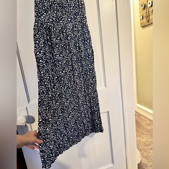 NWOT Blue/White Old Navy Floral Dress - Picture 10 of 14